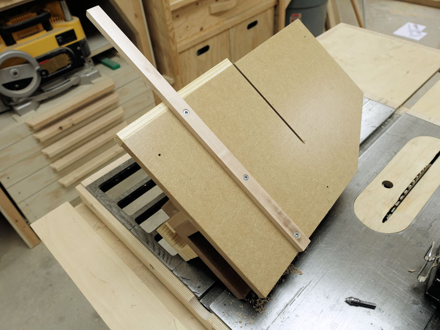 How To Make The Advanced Box Joint Jig From MDF IBUILDIT.CA